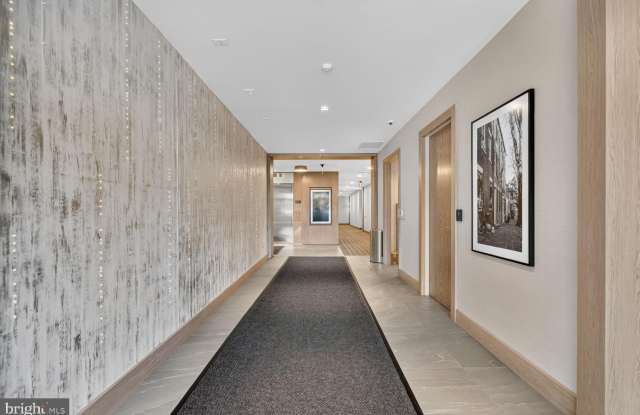701 SWANN Avenue Gallery 3
