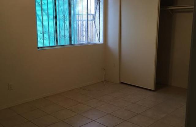 3722 W. Hadley St. Gallery 4