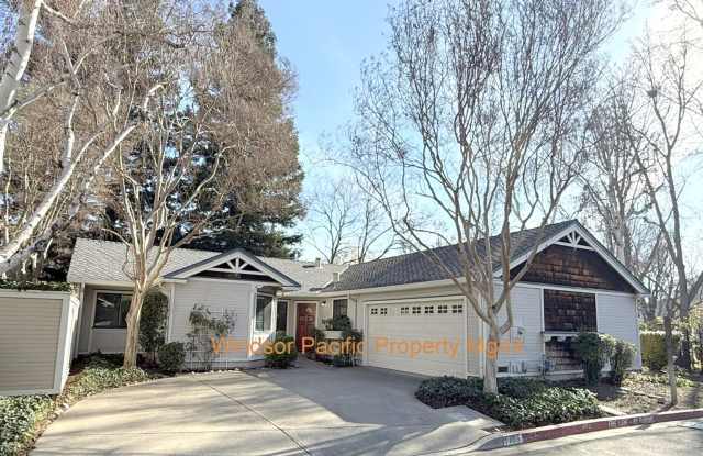 Awesome Location Close to Downtown Pleasanton Main St ! Detached One Story Home ! New Paint ! New Carpet ! photos photos