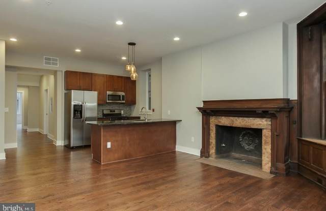 2023 LOCUST STREET - 2023 Locust Street, Philadelphia, PA 19103