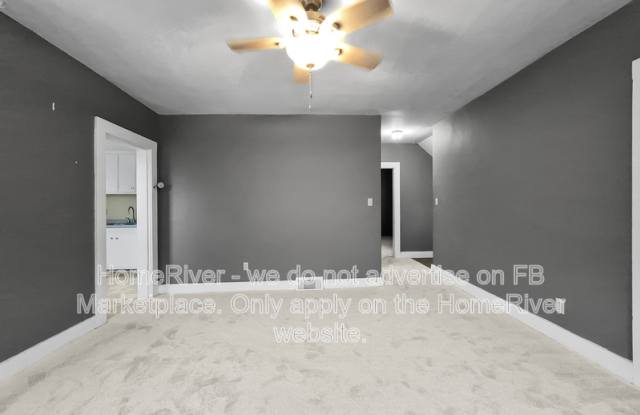 901 1/2 Edgewater Ave Gallery 2