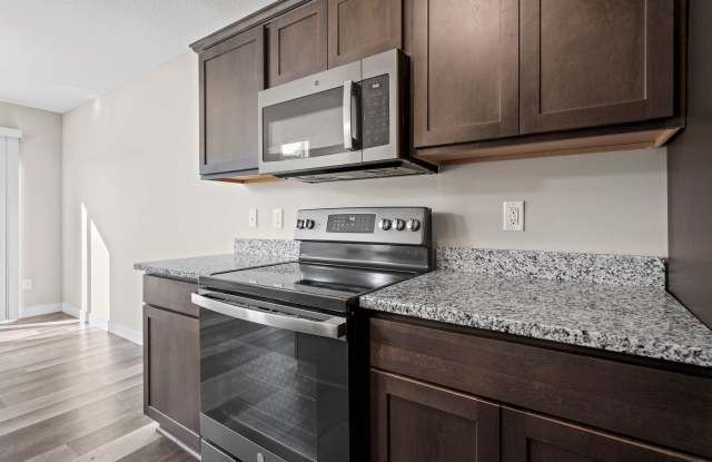 3 Bedroom 1.5 Bath Townhome Gallery 3