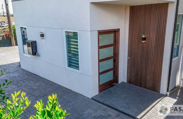 Newly Built Solar-Powered Home! Gallery 3