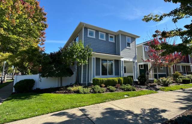 Open Concept 2 Story Home - Lacey - 4332 Edgewater Boulevard Northeast, Lacey, WA 98516