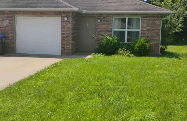 406 Blake Anthony Drive - B Gallery 1