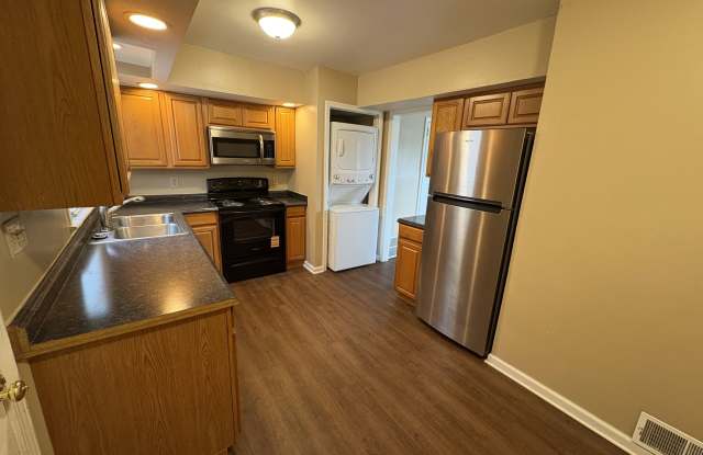 4608-4610 Kae Ave - 4608 - 4608-4610 Kae Avenue, Whitehall, OH 43213