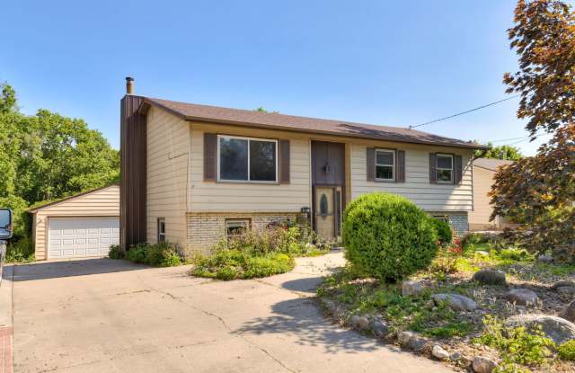LOWER BEAVER!! 4 Bed, 2 Bath Home in Des Moines photos photos LOWER BEAVER!! 4 Bed, 2 Bath Home in Des Moines photos photos