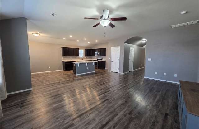 1700 Hermitage Drive Gallery 4