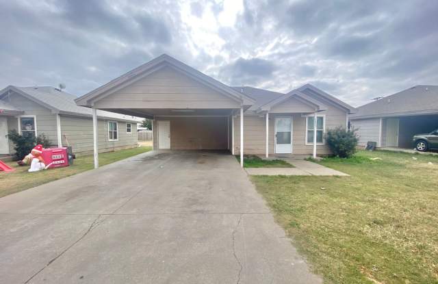 3 bed 1.5 bath now available. photos photos