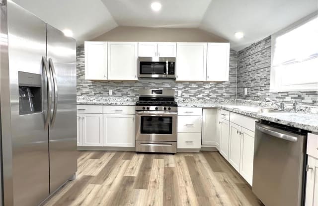 42 Schneider Avenue - 42 Schneider Avenue, Highland Falls, NY 10928