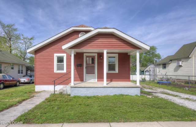 2212 Bird Avenue Gallery 2