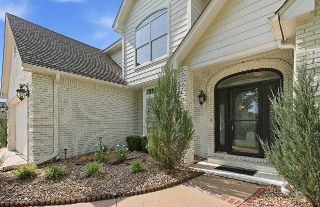 Spacious Home in Indian Springs with a Golf Course View! Gallery 4