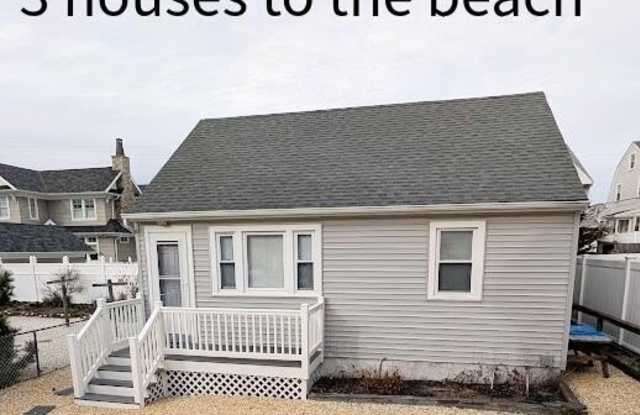 5 1/2 New Brunswick Avenue photos photos