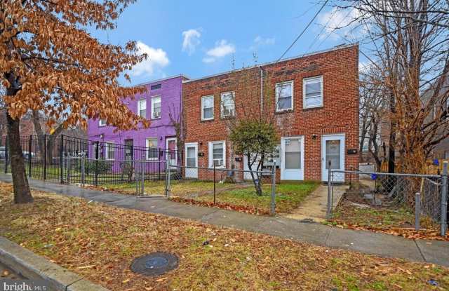 3427 B Street SE unit: 1 photos photos