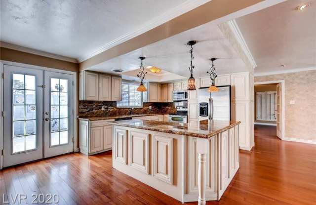 1552 Pawnee Drive Gallery 3