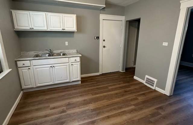826 WAYSIDE - 826 Wayside Road, Cleveland, OH 44110
