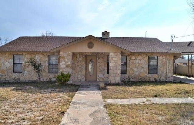 131 Dennis - 131 Dennis Drive, Val Verde Park, TX 78840