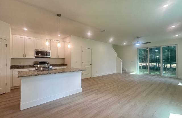New Construction 4BR Townhome | Washer & Dryer Included Gallery 4
