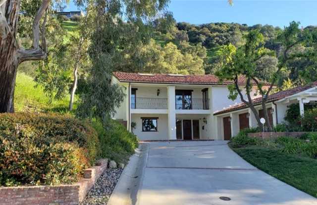 4349 Park Alisal Gallery 2