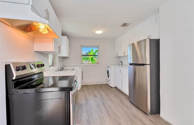 6130 SW 32nd St photos photos