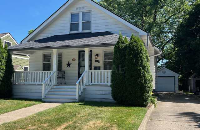 134 Highland Ave photos photos