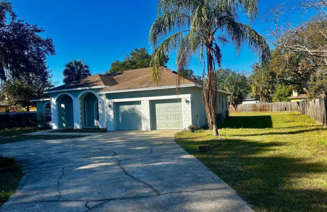 *Move In Ready* Bright  Spacious 3BR/2BA Home with Open Layout  Huge Backyard in Orlando photos photos