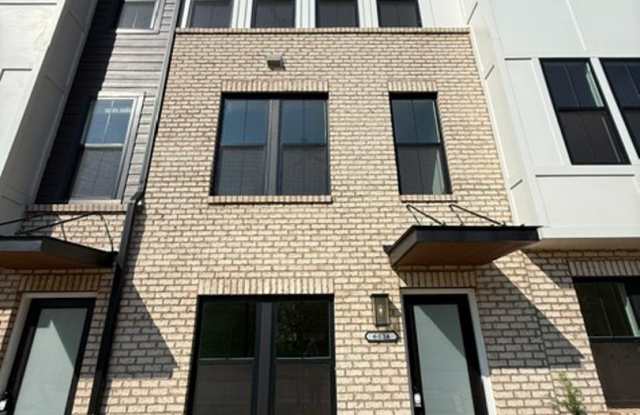 Coming Soon! 2 BR/2.5BA | Modern Townhome| 2-Car Garage + rooftop terrace photos photos Coming Soon! 2 BR/2.5BA | Modern Townhome| 2-Car Garage + rooftop terrace photos photos