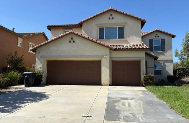 Welcome to this stunning 5-bedroom, 3-bathroom home located in the desirable Eastvale area photos photos