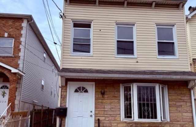 230 Bond St photos photos