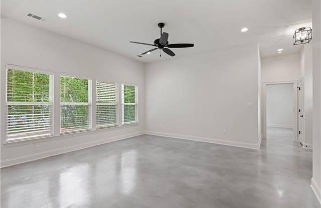 82249 MAGNOLIA Street Gallery 3