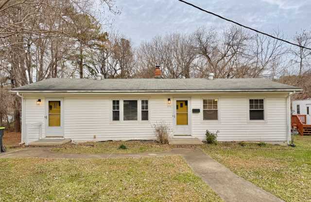 Welcome Home! - 408 West Atlantic Street, South Hill, VA 23970