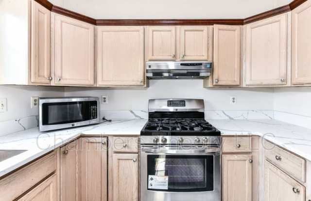 2449 Clover Field Cir - 2449 Clover Field Circle, McNair, VA 20171