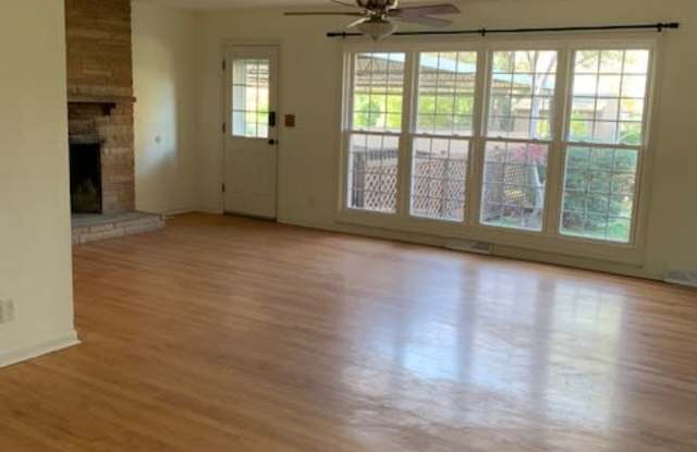 6616 Wilhugh Place Gallery 2