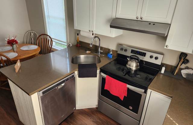 661 Hevey Street photos photos