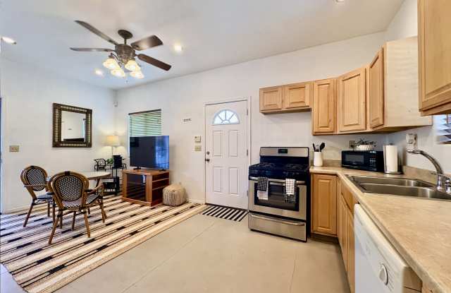 1718 East Grant Road - 2 Gallery 3