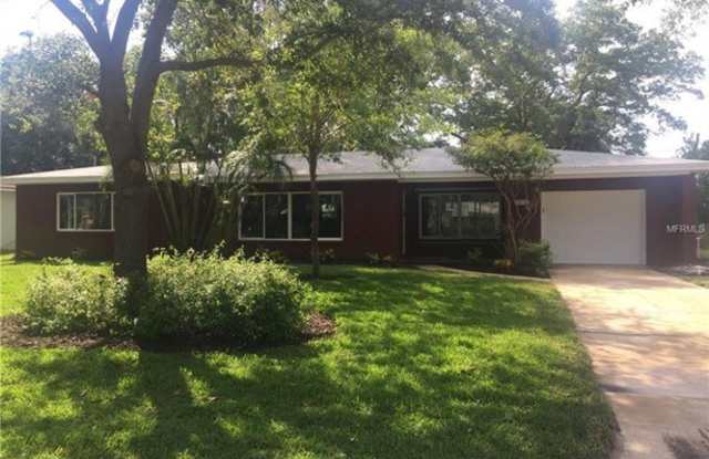 1570 Robinson Drive North Gallery 2