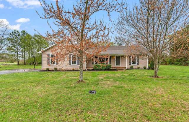 Murfreesboro Main Level Living with Spacious, Level Yard! Lawncare Included! photos photos