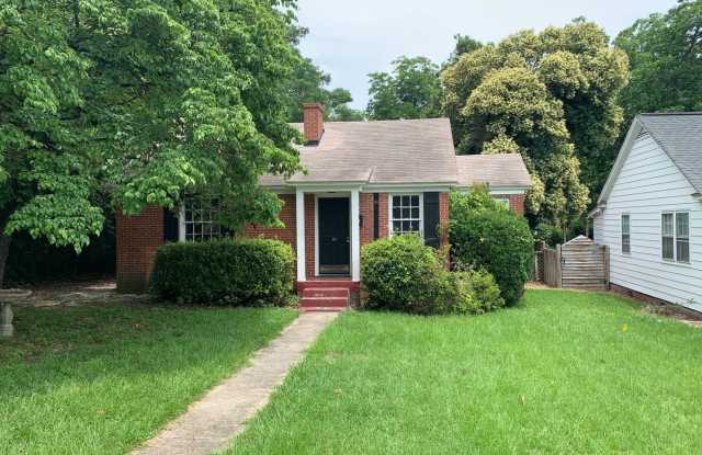 2 Bed, 1 Bath in Rosewood | Available Late August photos photos