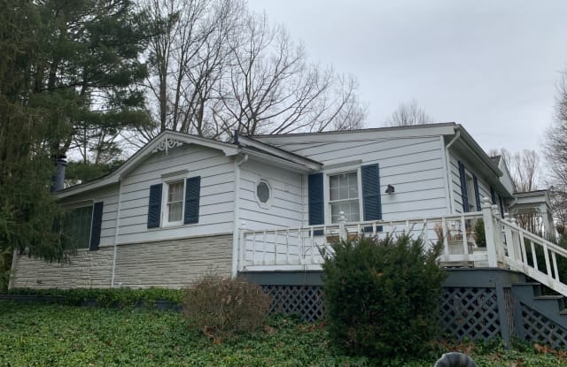 661 Goist Lane - 661 Goist Lane, Trumbull County, OH 44420