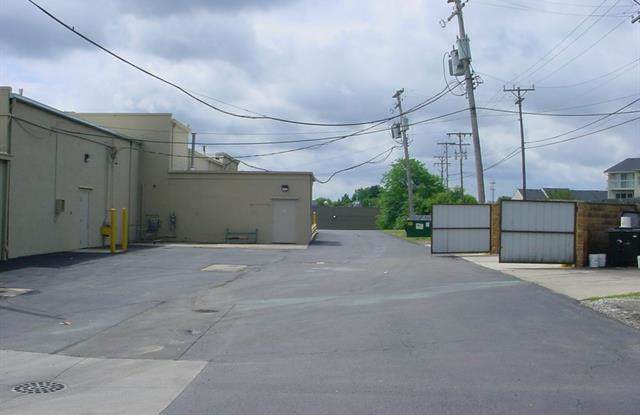600 S Lapeer Road Gallery 4