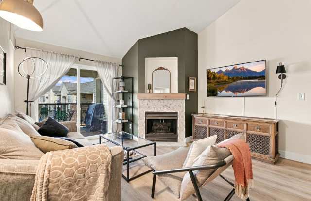 Fully Furnished, Renovated Condo with Foothills Views in Littleton! Gallery 1