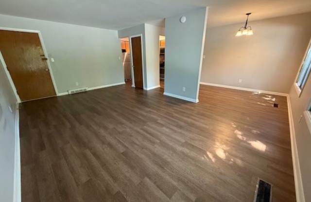 911 North Sheridan Road - A1 photos photos 911 North Sheridan Road - A1 photos photos