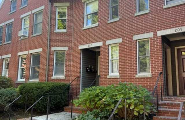 Second Vaughan Condominium Gallery 1