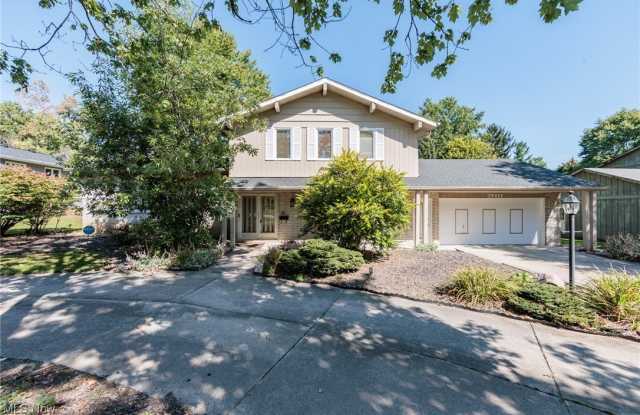 25111 S Woodland Road photos photos