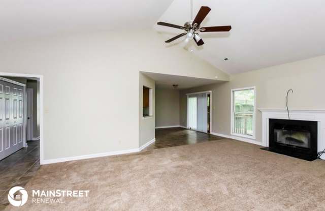 5421 River Falls Drive Gallery 3