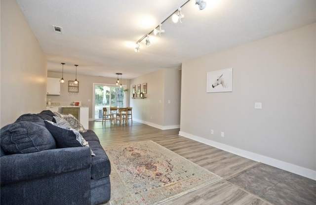 1018 Lonnie Avenue Gallery 3