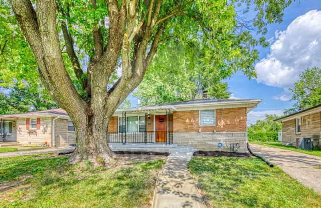 3325 North Riley Avenue photos photos