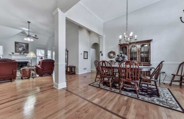 414  Sycamore Trail Gallery 4