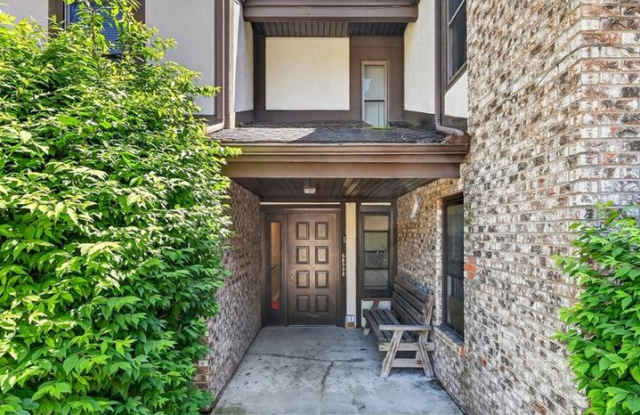 CHARMING 2BR/2BATH CONDO IN WESTLAKE, OHIO photos photos