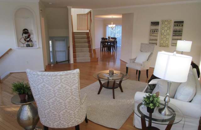6260 DUBIN DR Gallery 3